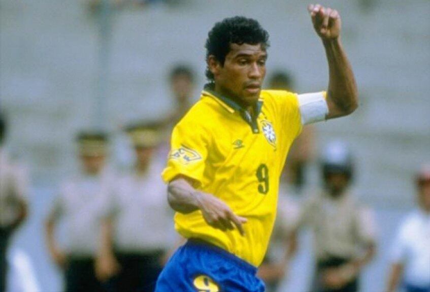 Com a Seleção Brasileira Muller disputou três Copa do Mundo: 1986, 1990 e 1994. Apesar de não sido titular na competição no Tetracampeonato, o atacante foi muito importante para a conquista. O jogador disputou 59 partidas com a amarelinha, deixando sua marca 12 vezes, sendo duas delas na Copa do Mundo de 1990.