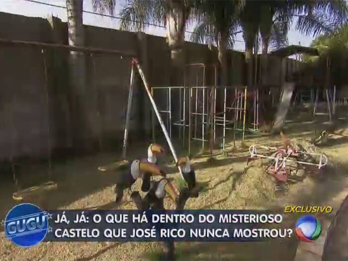 

Este playground era para as
crianças brincarem durante as festas

