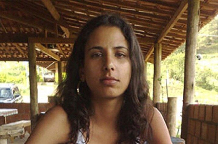 A médica Gabriela
Ferreira Corrêa da Costa, acusada de integrar o "Bando da Degola" e
participar da morte e esquartejamento de dois empresários em Belo Horizonte, em
abril de 2010, foi condenada a 46 anos e seis meses de prisão nesta semana. Ela
deverá cumprir a pena em regime fechado, mas poderá recorrer em liberdade