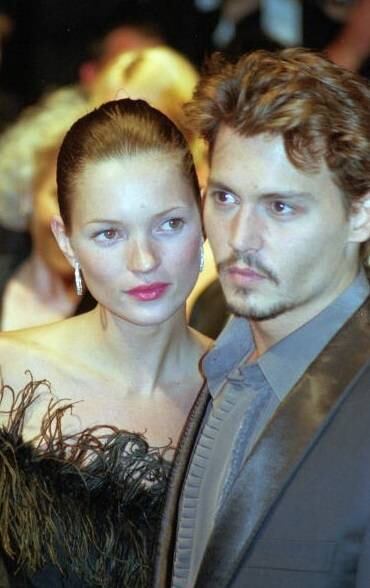 Johnny Depp é ator, mas sempre que dá, solta a voz por aí. Os dois formaram um dos casais mais populares dos anos 1990