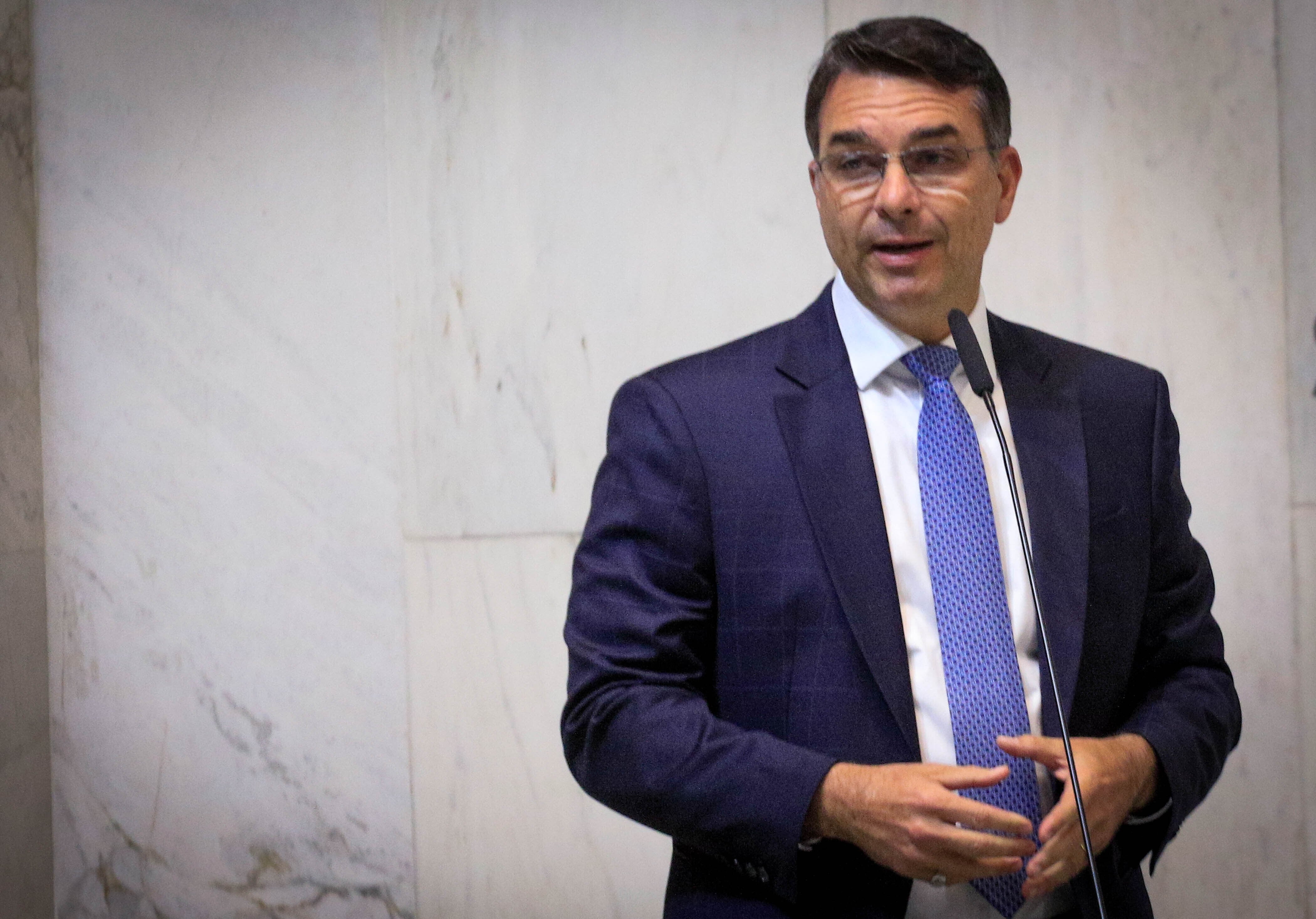 SP - PRESIDENTE PL / HOMENAGEM ALESP - GERAL - A Assembléia Legislatiiva de São Paulo, atravéz do presidente da casa, André do Prado (PL), presta homenagem de Outorga do Colar do Honra ao Mérito a Valdemar Costa Neto, presidente do PL nesta sexta-feira (27). A solenidade conta com as presenças do pré-candidato à Presidencia da República, o senador Flávio Bolsonaro (PL), o governador do Estado, Tarcísio de Freitas (Republicanos) e do prefeito da cidade, Ricardo Nunes (PMDB), entre outras autoridades. 27/02/2026 - Foto: ALOISIO MAURICIO/FOTOARENA/FOTOARENA/ESTADÃO CONTEÚDO