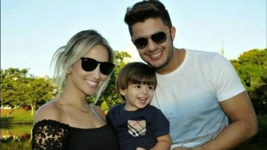 Isso significa que elas não têm direito a nada, mas devem administrar os bens já que têm a guarda das crianças

+ Dona de lava rápido se sente culpada pela morte de Cristiano Araújo e defende motorista

> No R7 Play você assiste a todas as matérias do Domingo Espetacular! Clique e experimente de graça!
