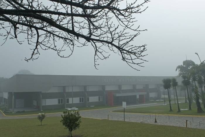 A Espanha, atual campeã da Copa, já escolheu Curitiba como sua cidade-sede. Para treinar, a seleção usará o CT do Caju, que pertence ao Atlético-PR