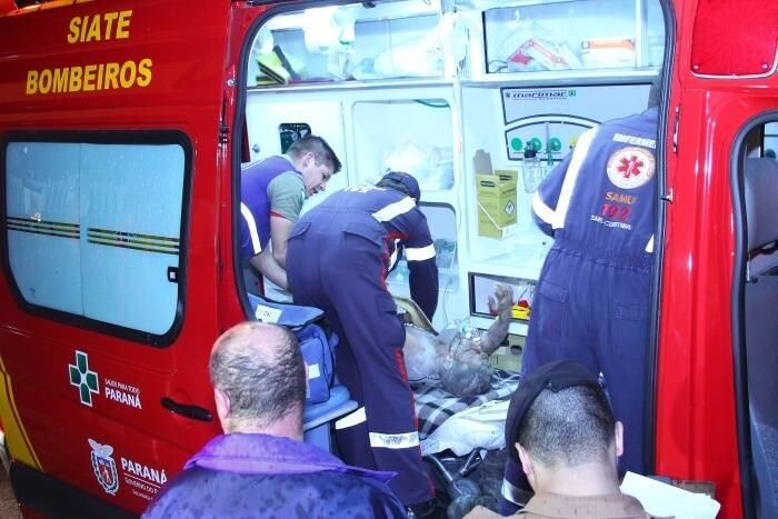 Morador de rua está internado em estado grave após ter corpo queimado em Curitiba
