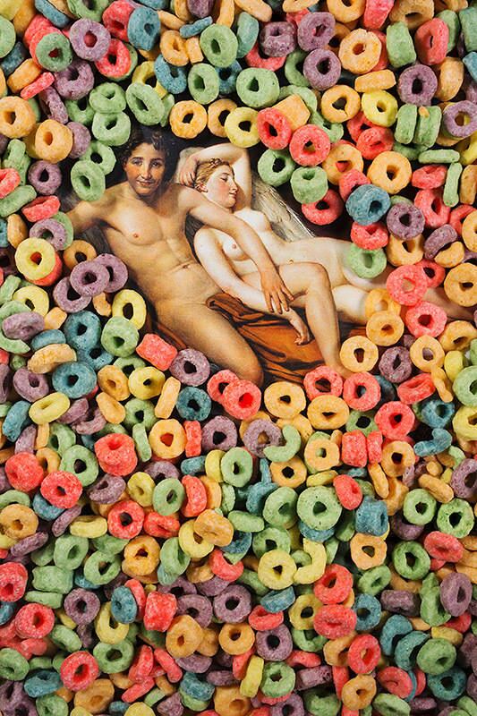 O artista diz ser muito influenciado pelo dadaísmo (uma corrente artística surgida em Zurique, em 1916, com forte apelo ao inusitado) e pelo neo-dadaísmo