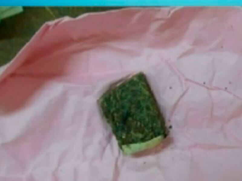 Três estudantes foram apreendidos fumando maconha dentro da sala de aula