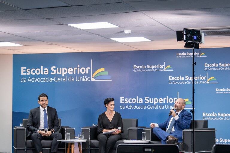 Jorge Messias e Waller Júnior participaram de live para falar das fraudes no INSS