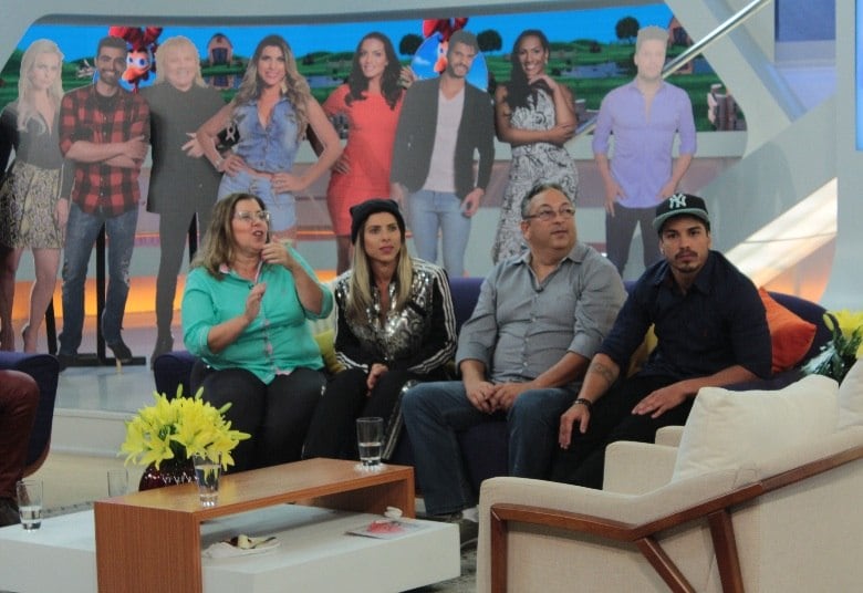 

Contrariando a resposta de
alguns peões, Douglas afirmou que Luka foi sim, um “estrategista nato”, mas foi
verdadeiro o tempo inteiro.



— Uma pessoa que jogou e não gostei
da forma que jogou, foi o Jota

