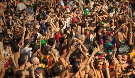 Folia promete agitar Poços de Caldas (MG)