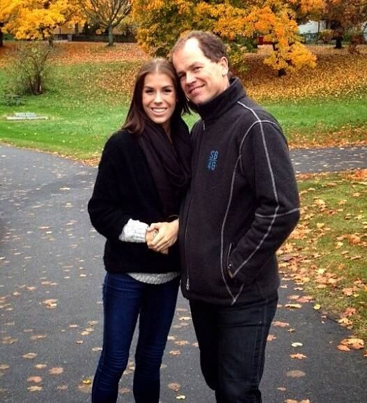 Na foto com o pai, Antonia conta que ele é responsável por
salvar sua vida. 


— Ele é minha força, meu
salvador, meu pai. Ele ficou comigo nos momentos mais difíceis e sempre me
apoiou e ajudou. Quando estive no fundo [do poço], ele me ajudou a subir e não me
deixou cair mais. Sou muito agradecida por ter um pai tão incrível. Eu te amo