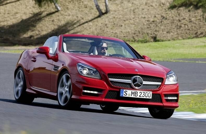 AGOSTO — A Mercedes-Benz anunciou um recall envolvendo os modelos SL eSLK, fabricados entre março a maio deste ano, devido a uma falha no módulo de acionamento do airbag dianteiro do passageiro. LEIA MAIS

Saiba tudo sobre carros. Acesse R7.com/carros
