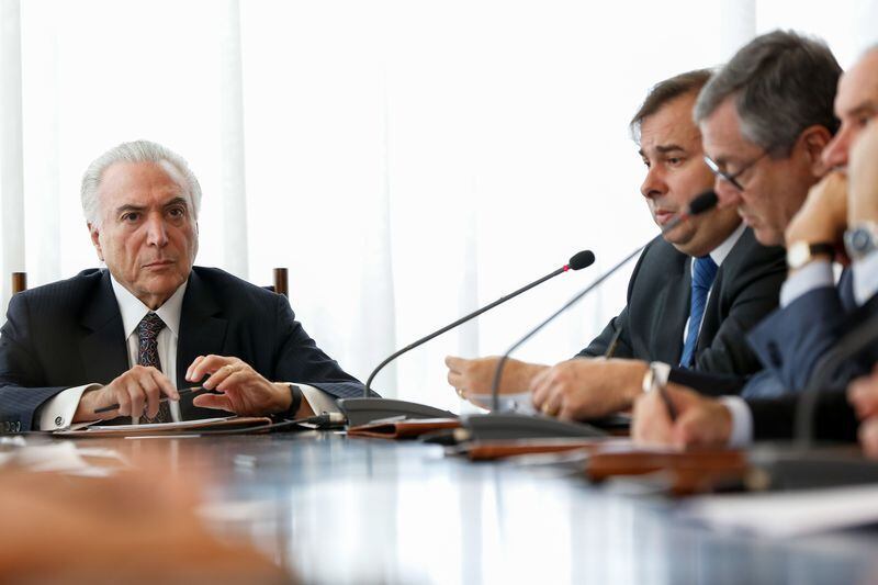 Há mais de 50 agentes de regulação de saneamento básico