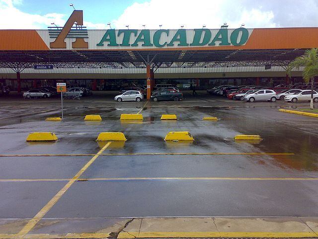 Com a desistência de implantação em Sevran, o Carrefour anunciou que escolherá outra cidade francesa para abrir a filial do Atacadão.