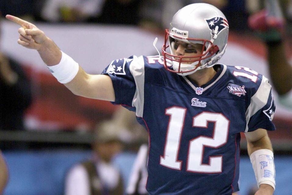 Em 2004, por sua vez, outro duro confronto pelo Super Bowl XXXVIII. Contudo, o título veio com uma diferença de apenas três pontos (32 a 29), em Houston, no Texas. Este foi o segundo anel de Tom Brady e início de uma dinastia do maior ídolo do New England Patriots. Cabe ressaltar também, que o craque foi MVP desta final, a segunda na carreira.