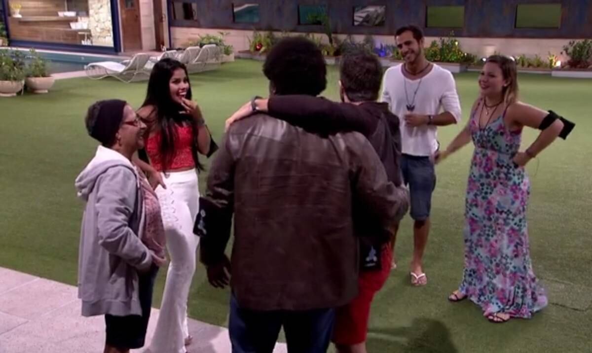 O falso brother se despediu dos outros competidores e deixou Munik por último