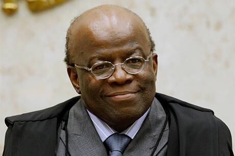 Joaquim Barbosa disse que é preciso dar oportunidade para outras pessoas ocuparem vaga de ministro no Supremo Tribunal Federal
