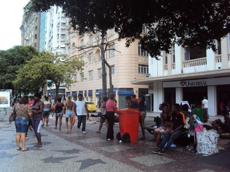 Ocupantes de prédio estavam acampados na Cinelândia