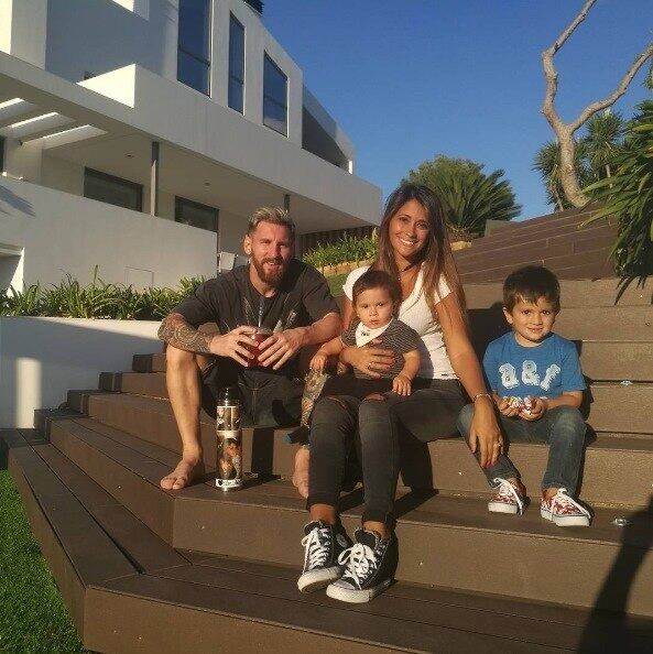 Lionel Messi irá aproveitar as férias para se divertir com a mulher, Antonella Roccuzzo, e os filhos, Thiago e Mateo