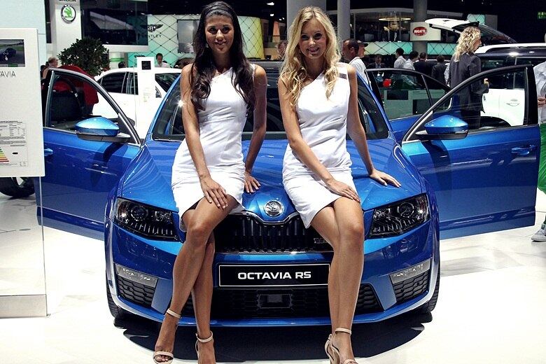 Realizado a cada dois anos, o Salão de Frankfurt é, ao lado de Paris, o evento automotivo mais importante do mundo. Isso significa dezenas de lançamentos mundiais, e, claro, centenas de modelos lindas, oriundas de diversas partes da Europa. R7 Carros esteve na Alemanha e mostra as imagens das maiores gatas do evento

VÍDEO: iCarros também mostra as gatas direto de Frankfurt