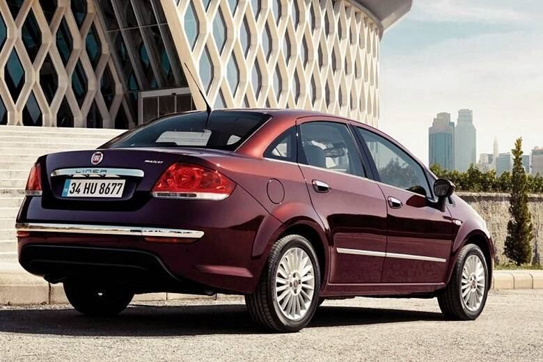 No modelo turco, além da mudança de posição da placa, o para-choques exibe outra barra cromada e o aplique central é mais discreto — ou melhor, menos extravagante
Saiba tudo sobre carros! Acesse R7.com/carros