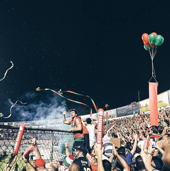 Mais de 17 mil torcedores lotaram o estádio do Canindé para apoiar a Lusa e torcer pelo retorno à série B