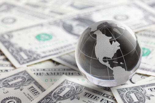 Dólar chegou a R$ 3,26 na mínima do dia