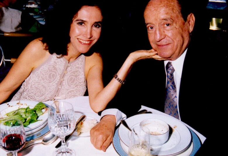 Bolaños começou a adoecer quando foi afastado da TV e soube
disso pela imprensa. 

— Foi em um sábado. Nós ficamos sabendo pelo jornal e, para ele, foi uma comoção. Pra mim, eu me senti muito mal porque pensei: "Isso não
é recente". Deveriam ter falado com ele antes!