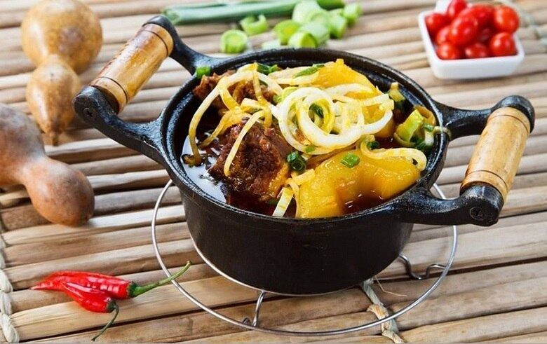 Mulão
Prato - Mamão no Peito: mamão verde refogado com maçã de peito e alho poró.
Endereço: Rua Marambaia, 291 - Caiçara