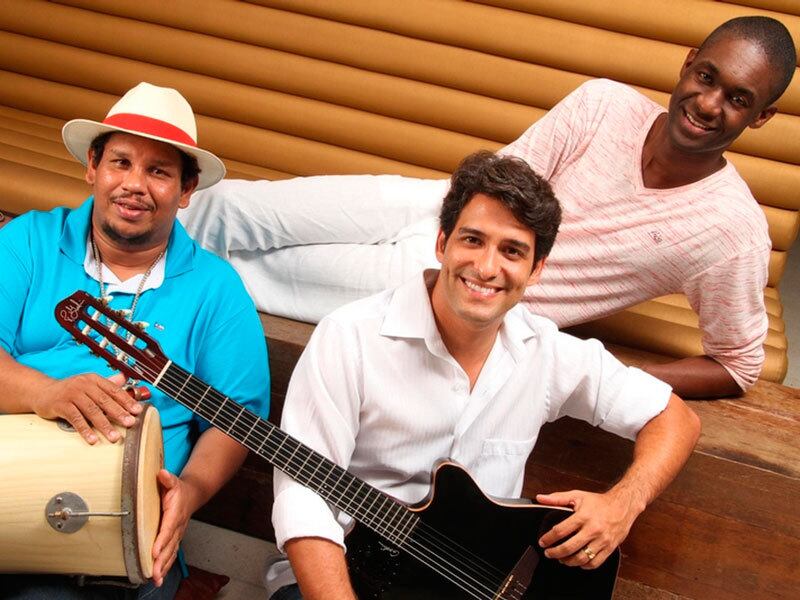 Formada por Júnior Luiz, Marcelo Timbó e Fernando Rufino, o grupo Batifun apresenta releituras do samba e canções autorais