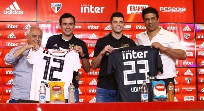 Pablo e Tiago Volpi foram apresentados juntos nesta quinta-feira no São Paulo