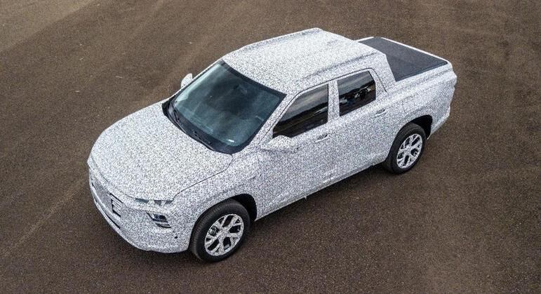 Modelo tem porte alongado em relação ao Tracker, ela terá proposta urbana segundo a própria marca