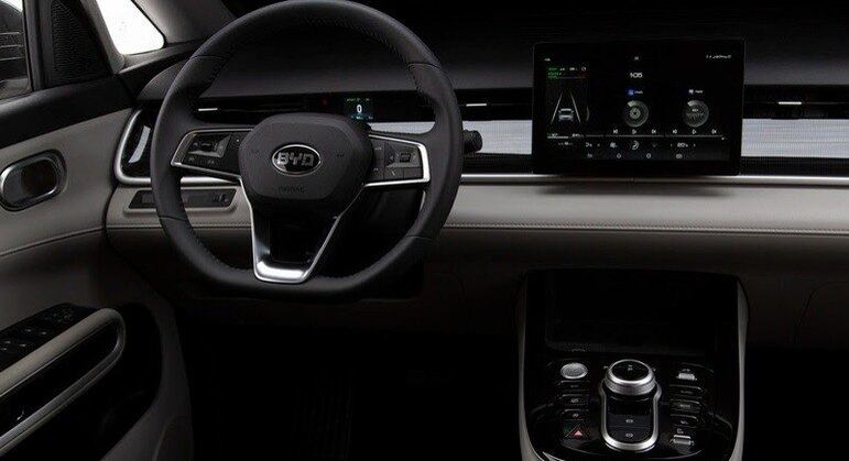 Modelo traz uma central multimídia de 10,1 polegadas