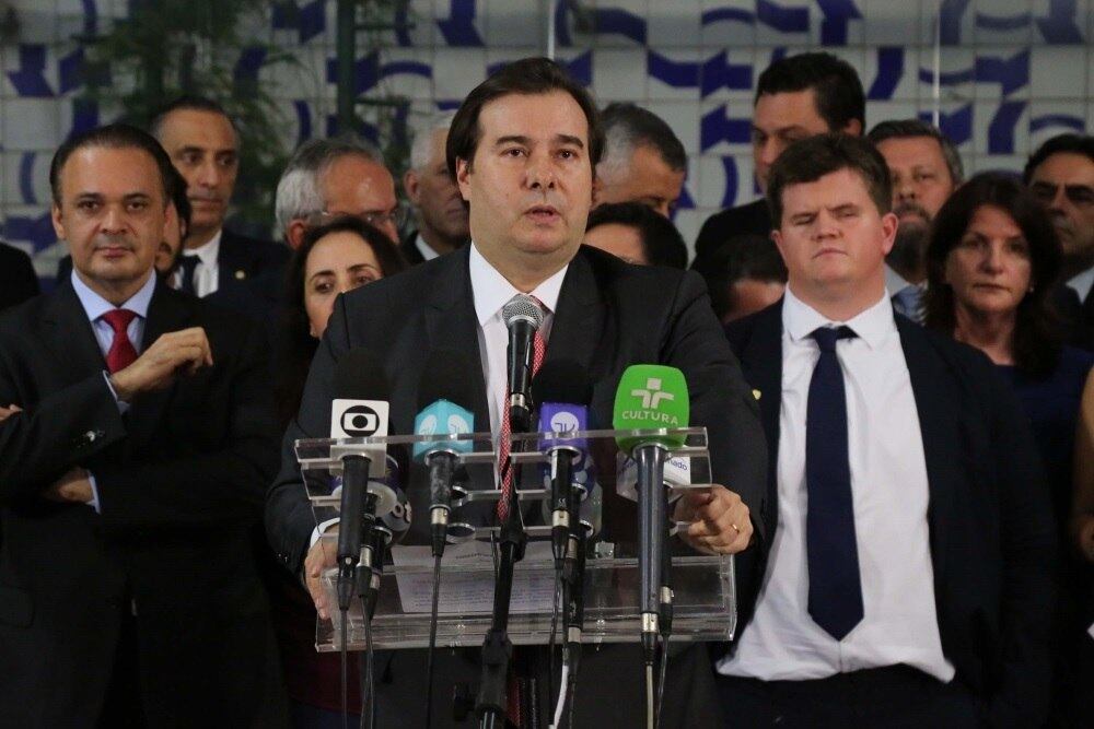 O presidente da Câmara, Rodrigo Maia, que anunciou votação a distância na Casa