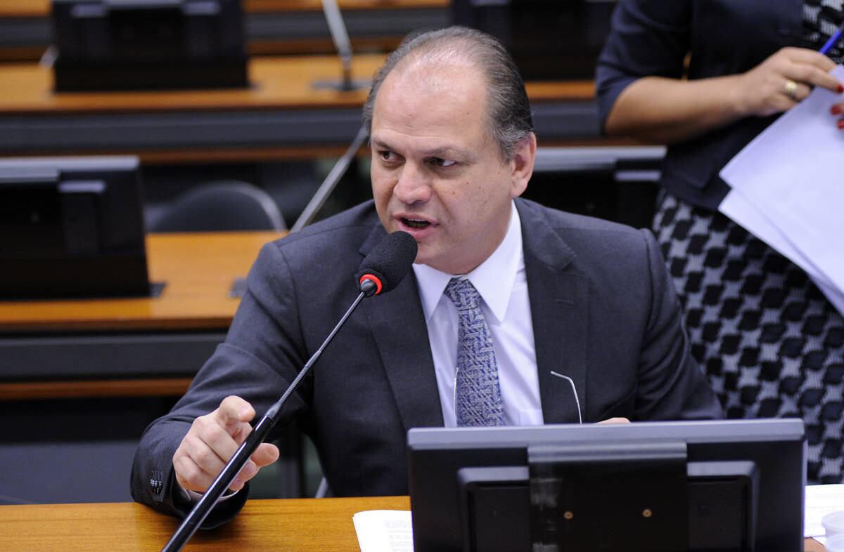 Ricardo Barros deve assumir o Ministério da Saúde