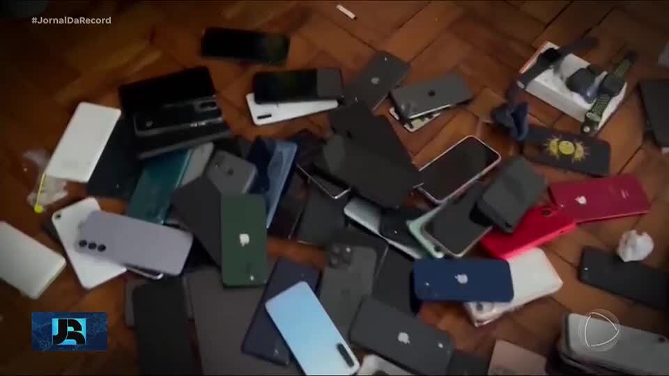 Veja como criminosos negociam celulares roubados em feiras clandestinas