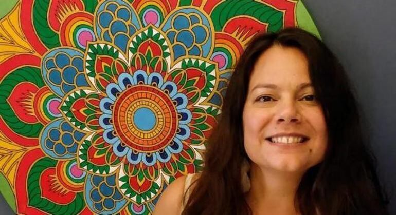 Lia Gonsales é voluntária no projeto 'Apoio Emocional' do Quero na Escola e Fundação SM