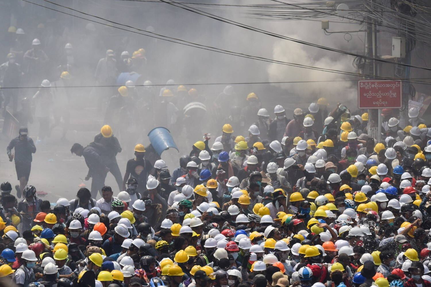 Cerca de 20 manifestantes foram feridos; três estão em estado grave
