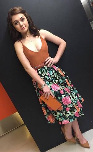 Klara Castanho vai ser emancipada pelos pais