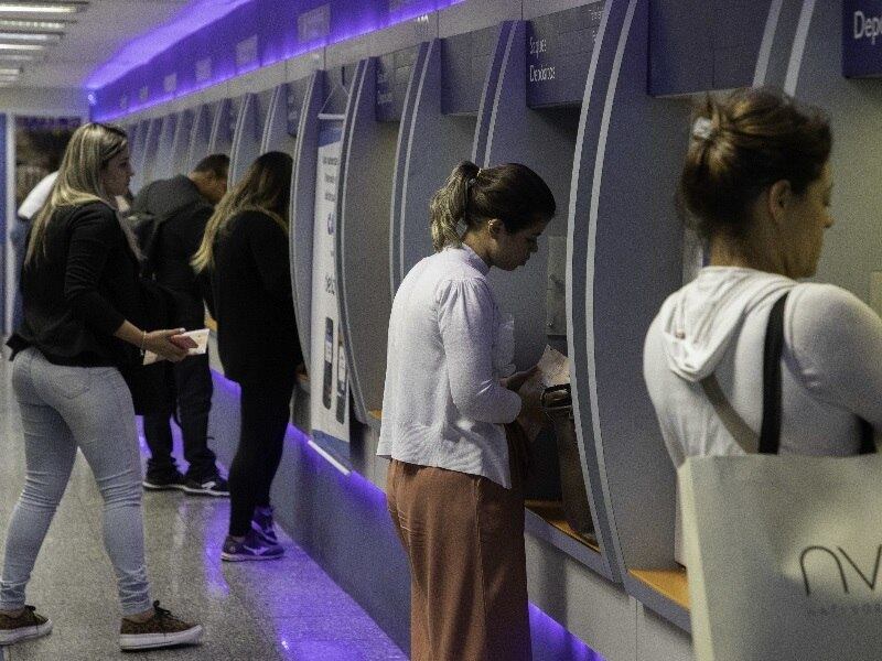 Somente 44% dos recursos do FGTS foram sacados, diz Banco Central