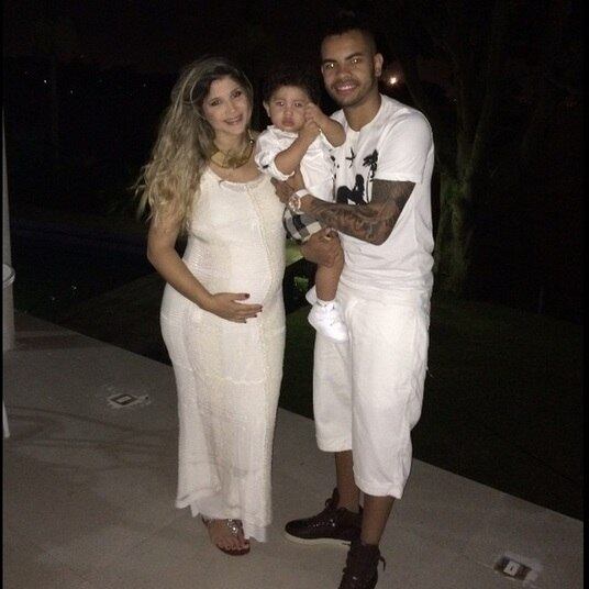 A bela família estava prestes a ganhar mais dois motivos para sorrir