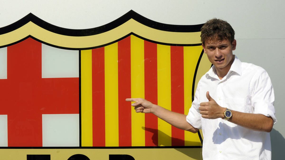 Keirrison

Outro brasileiro que chegou ao Barcelona um ano depois de Henrique foi o atacante Keirrison, que estava dando o que falar também pelo Palmeiras. No clube espanhol, o atacante não chegou a fazer uma partida sequer