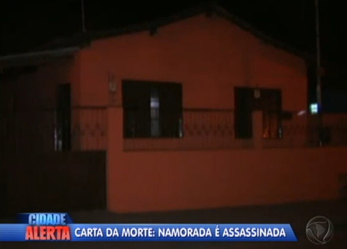 De acordo com o tio, Bianca se tornou amiga da adolescente no início do ano. Uma frequentava a casa da outra, mas ele afirmou que elas não namoravam. Na imagem, a casa da suspeita em que o corpo de Bianca foi achado

— O que aconteceu é que ela [Bianca] não quis se envolver com a adolescente. Quis ser só amiga mesmo, o que gerou toda essa revolta