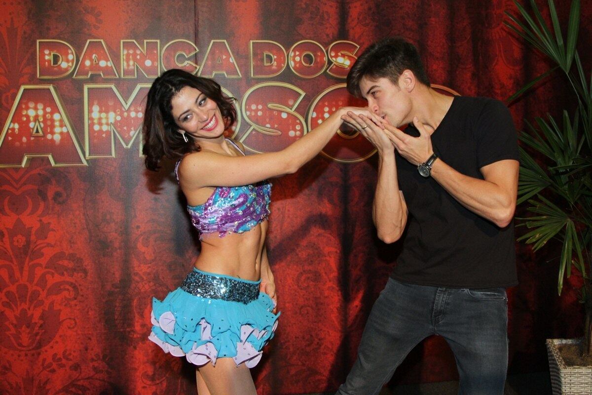 Carol se deu bem e venceu Bruna Marquezine e Tiago Abravanel