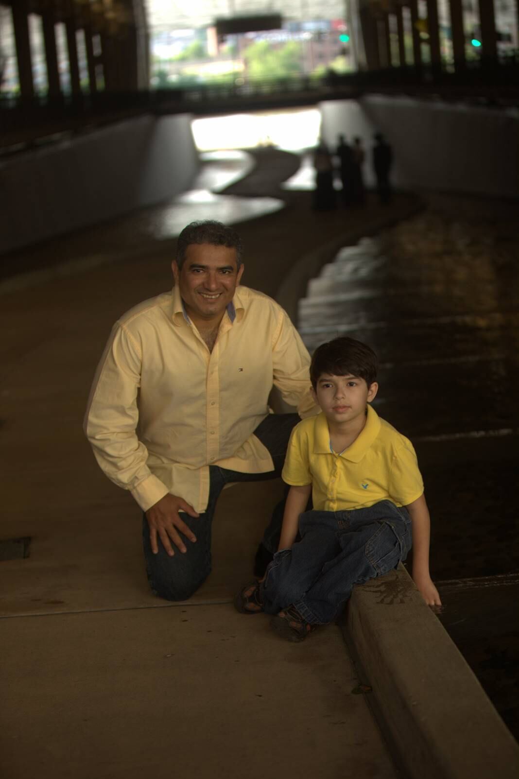 R7 — Você
comentou que o diagnóstico foi tardio, mas o bebê tinha apenas 31 dias de vida.
Como isso é possível? 


Idário
Nogueira dos Santos —
Por ser uma doença genética, é possível diagnosticá-la por meio do teste do
pezinho. O problema é que no Brasil o exame é ultrapassado e detecta de duas a
seis doenças, dependendo do estado. Em países como os Estados Unidos, o teste
do pezinho diagnostica mais de 50 doenças. Um diagnóstico precoce com certeza
teria causado menos sofrimento para a criança, menos desgaste para a família e,
do ponto de vista financeiro, menos gastos para os cofres do Brasil