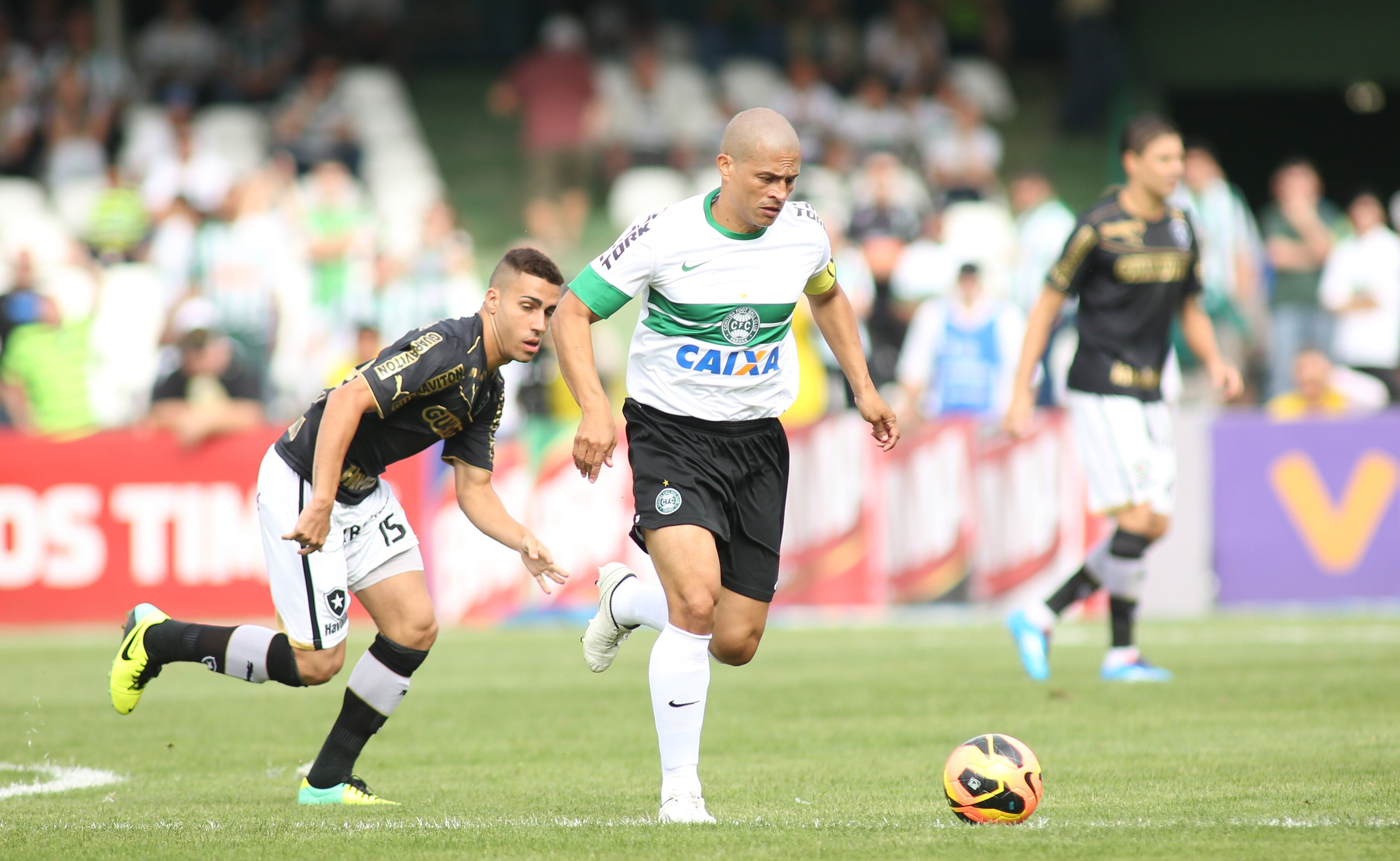 Sonho para o centenário, Alex foi cogitado no Verdão, mas as negociações não avançaram