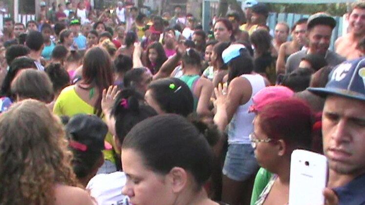 Centenas de pessoas agrediram Fabiane