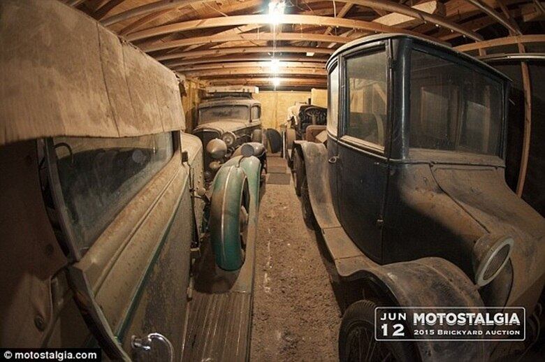 Os carros abandonados pertenciam a um homem que se mudou de Wisconsin para o Texas, ambos Estados norte-americanos