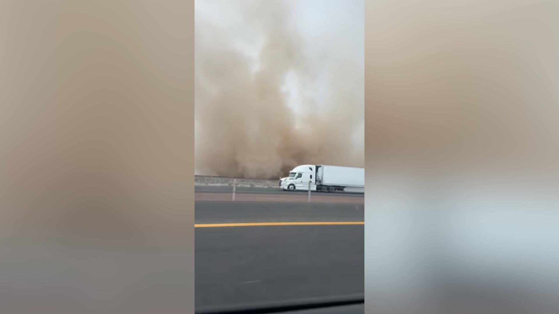 Tempestade de areia cobre parte de Las Vegas; veja vídeo