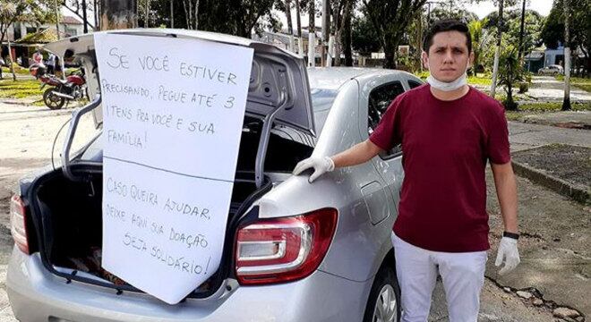 Bruno Sodré distribuiu alimentos em uma praça da cidade