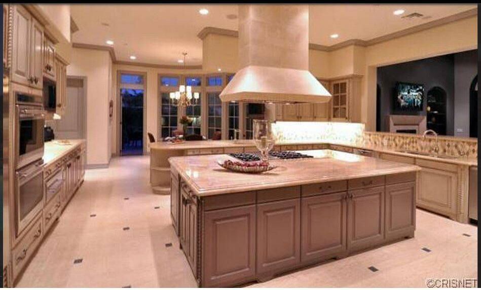 

O imóvel pertencia a Justin Bieber desde 2012. Na época, ele
desembolsou R$ 14,72 milhões (US$6,5 milhões) pela casa

